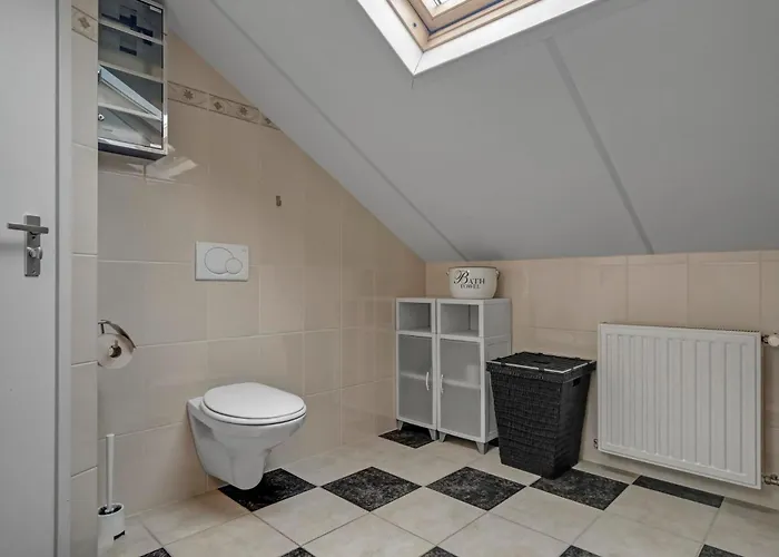 Rumah Kami - Aan Zee Nyaraló