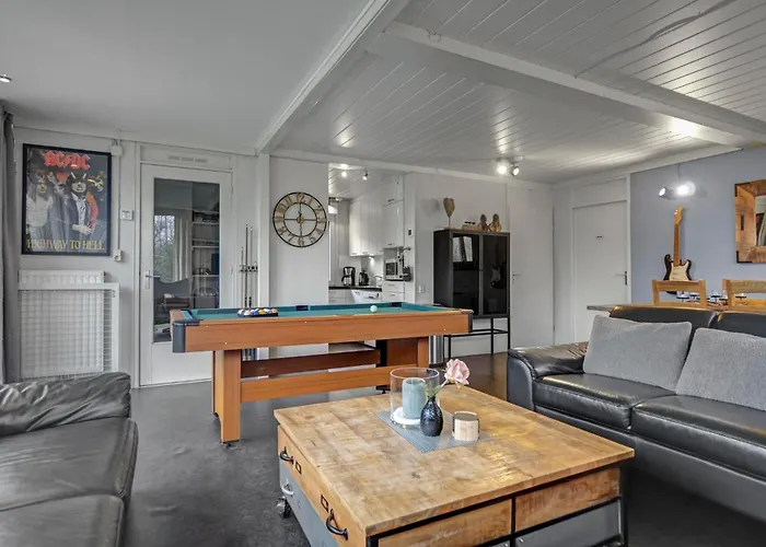 Rumah Kami - Aan Zee Nyaraló